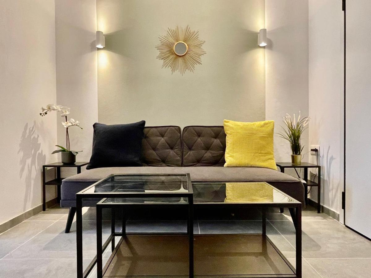 B&B Boutique Two Bedrooms Apartments Athena Bagian luar foto